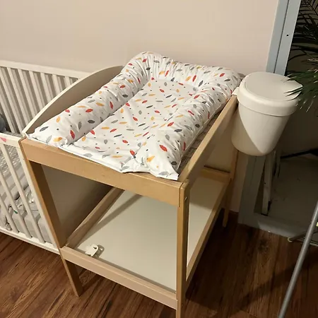 Chez Mathias 2 Bedrooms 2 Beds Cribs Garage Apartment
