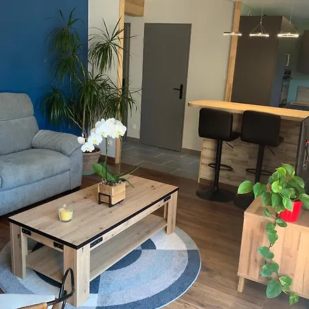 Chez Mathias 2 Bedrooms 2 Beds Cribs Garage Apartament