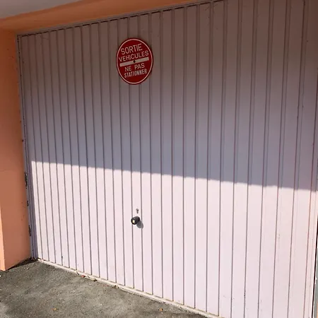 Chez Mathias 2 Bedrooms 2 Beds Cribs Garage